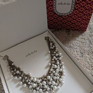 Stella & Dot Eve Bib Necklace